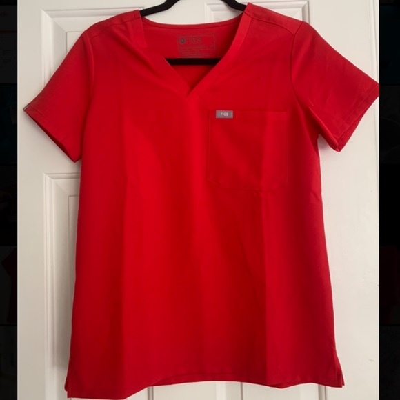 Figs pop red Catarina scrub top xs one pocket - Picture 1 of 3
